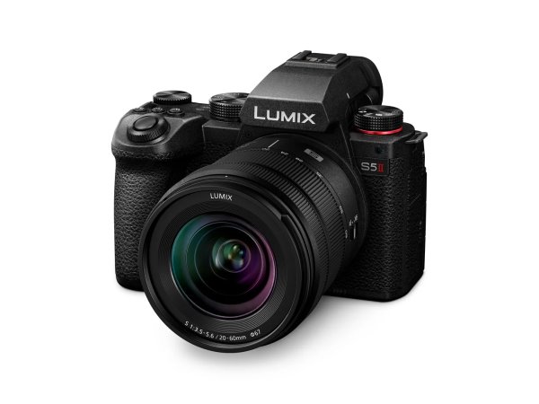 Panasonic Lumix DC-S5 Mark II + Lumix S 20-60 mm f/3,5-5,6 Macro O.I.S. 24,2 Mpx