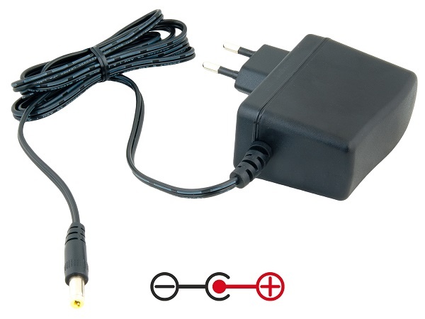 AVACOM Napájecí adaptér univerzální 12V 2,5A 30W konektor 5,5mm x 2,1mm plus pól