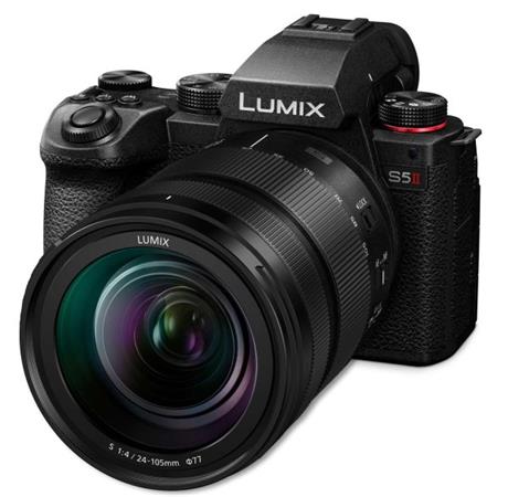 Panasonic Lumix DC-S5 II + 24-105 mm f/4